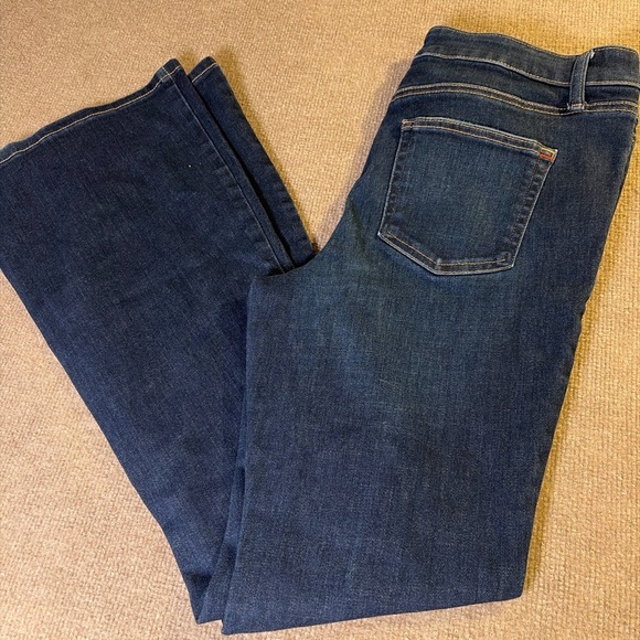 Edgely Mid Fit Flare Jeans
Size 12 Regular Jeans 1629 - Picture 8 of 8